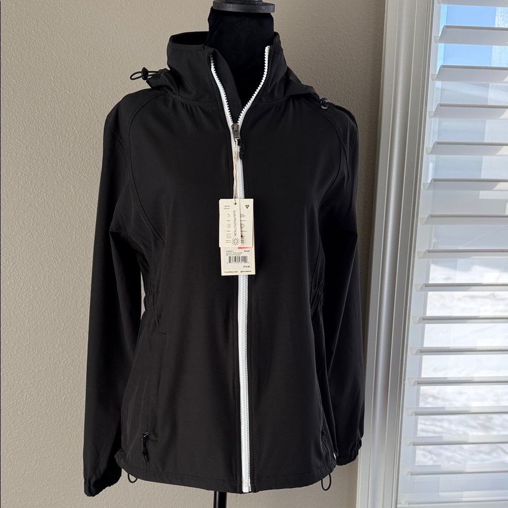 Women's Vera Hooded Jacket in Meteorite Black.